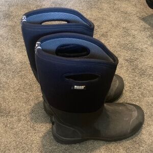 Bogs Black and Blue Outdoor Boots